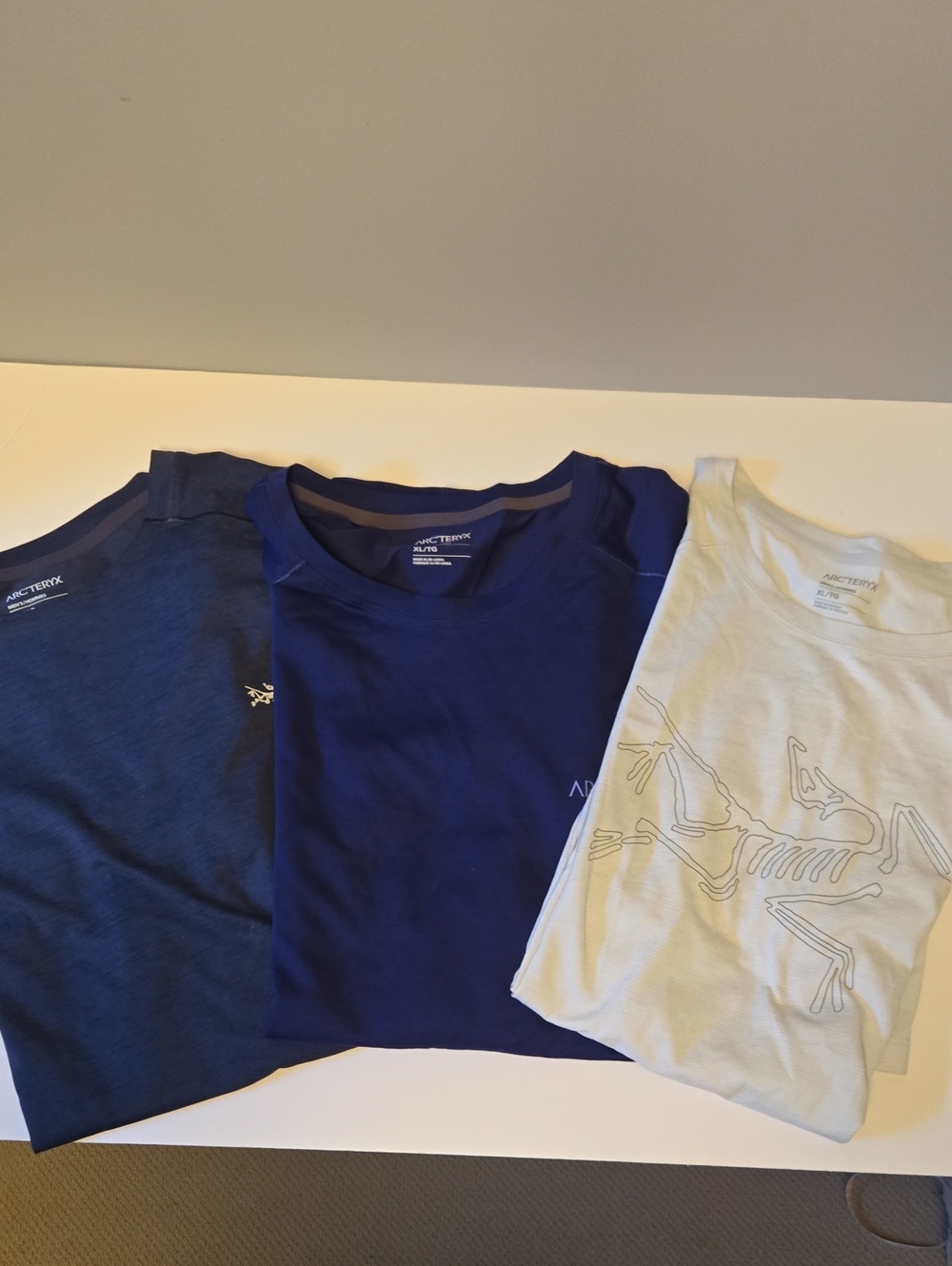 Arc'teryx Men's Short Sleeve Tee - Navy Blue Marine Bkue And Gray